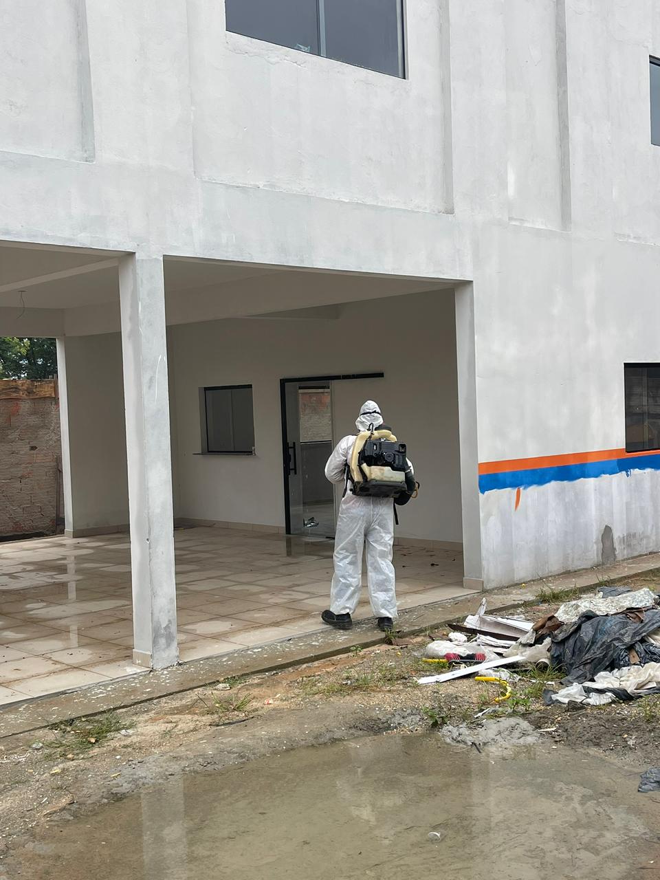 Sanitização em obra comercial